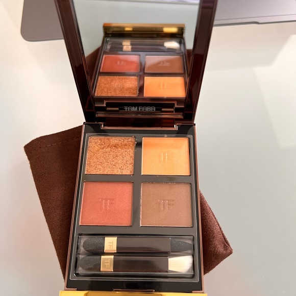 Brand new eyeshadow, Tom Ford. - Picture 3 of 4
